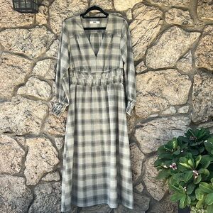 PLAID Prairie Maxi Dress - Perfect for fall!